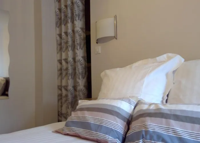 Hotel/restaurant C'vall فندق 3*